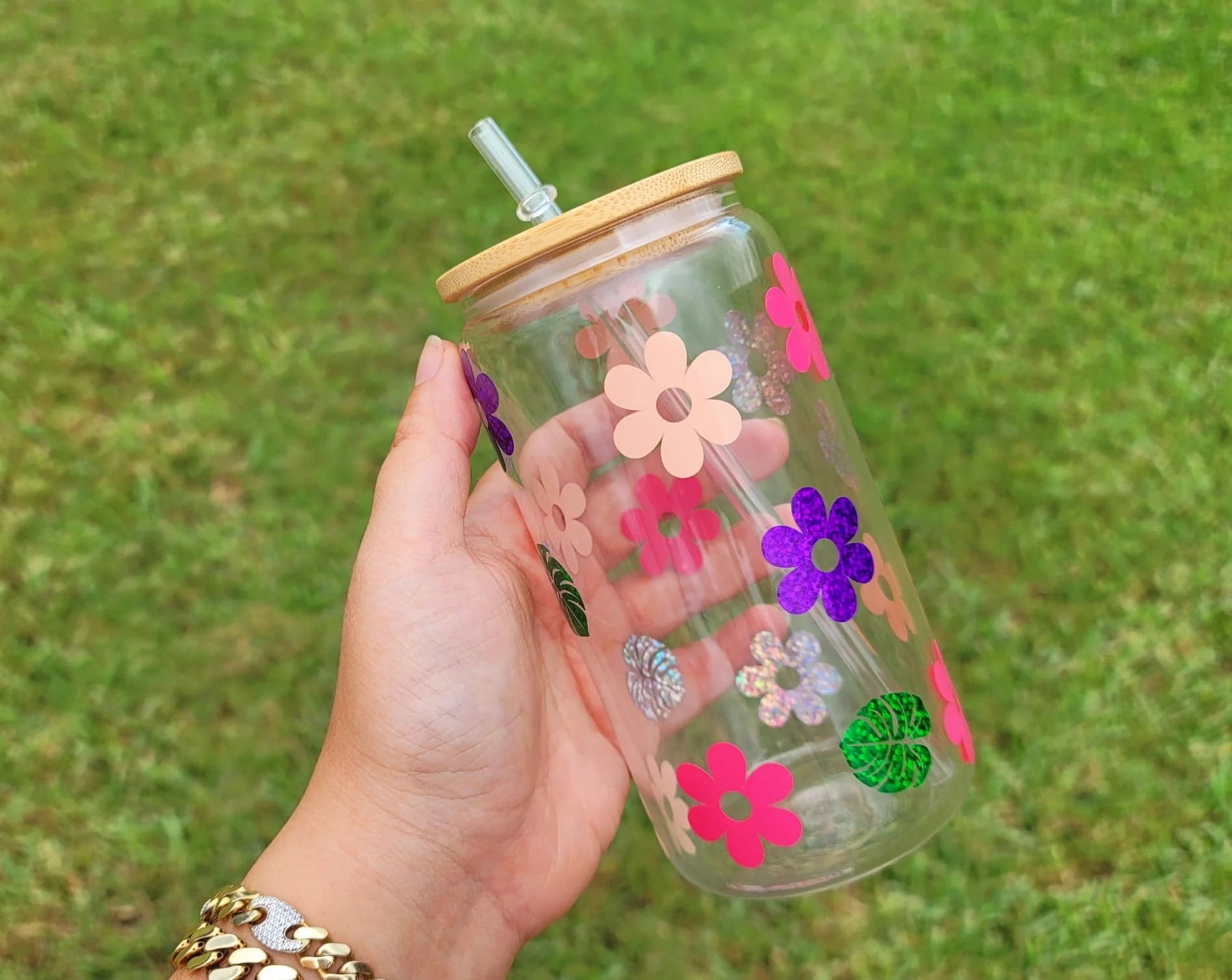 GSPY Daisy Iced Coffee Cup, 16oz Glass Cups with Lids and Straws, Daisy  Gifts for Women - Flower Mug…See more GSPY Daisy Iced Coffee Cup, 16oz  Glass