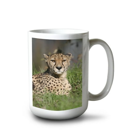 

15 fl oz Ceramic Mug Cheetah in Grass Dishwasher & Microwave Safe