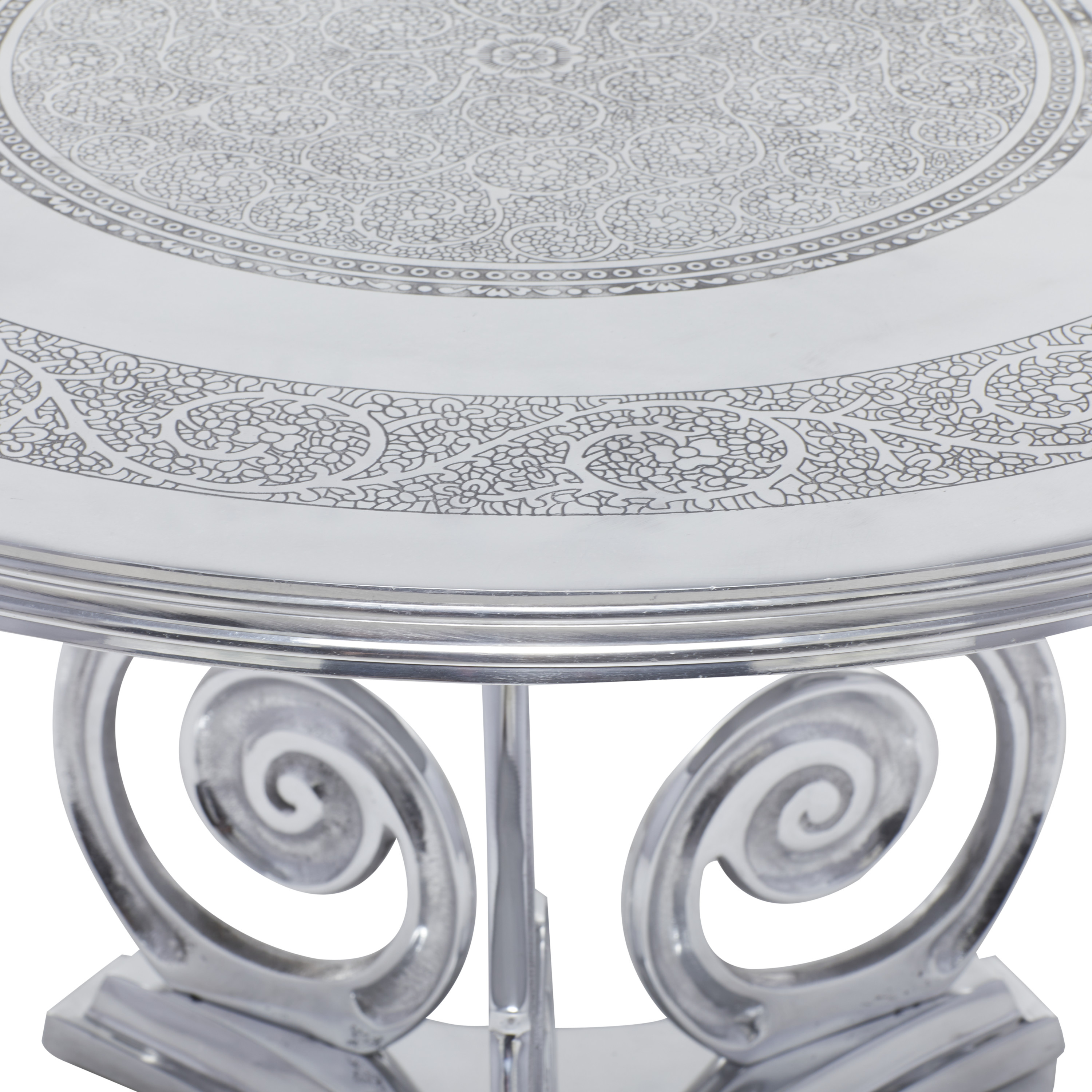 DecMode 31"W, 21"H Aluminum Traditional Coffee Table, Silver, 1-Piece