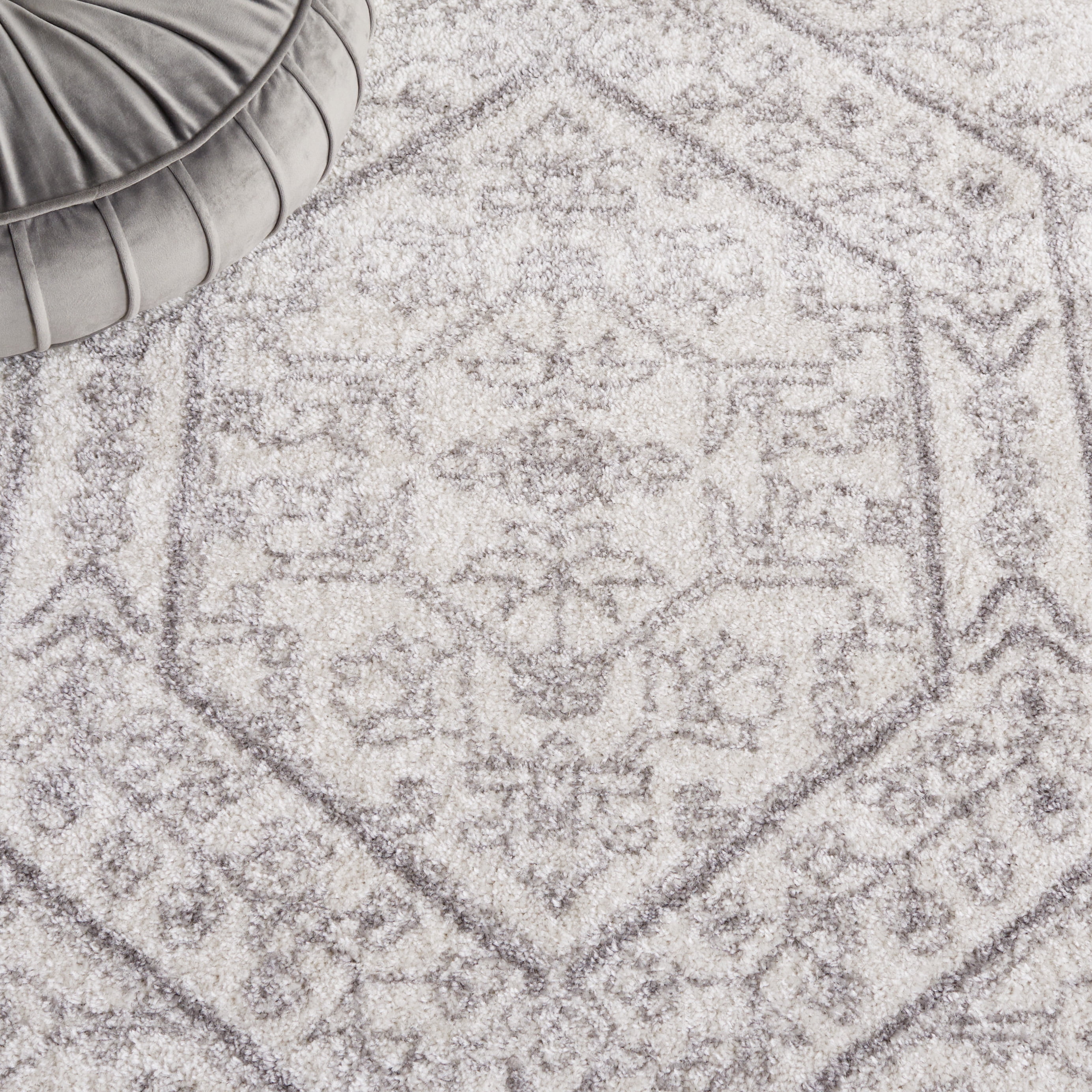 Safavieh Adirondack Xavier Oriental Area Rug, Ivory/Silver, 12' x 12' Square