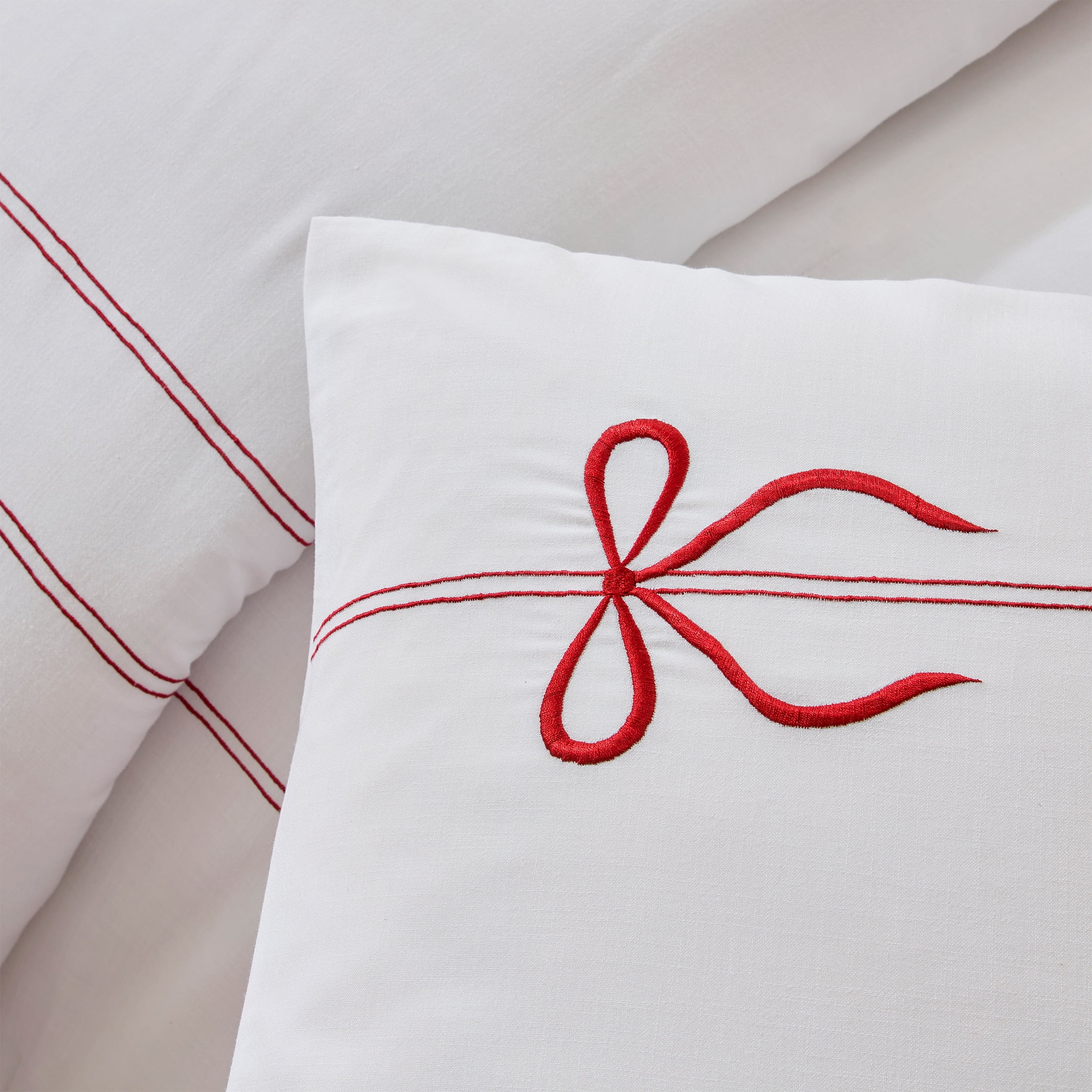 My Texas House Juliet 2-Piece Bright White Adult Comforter Set, Twin/Twin XL