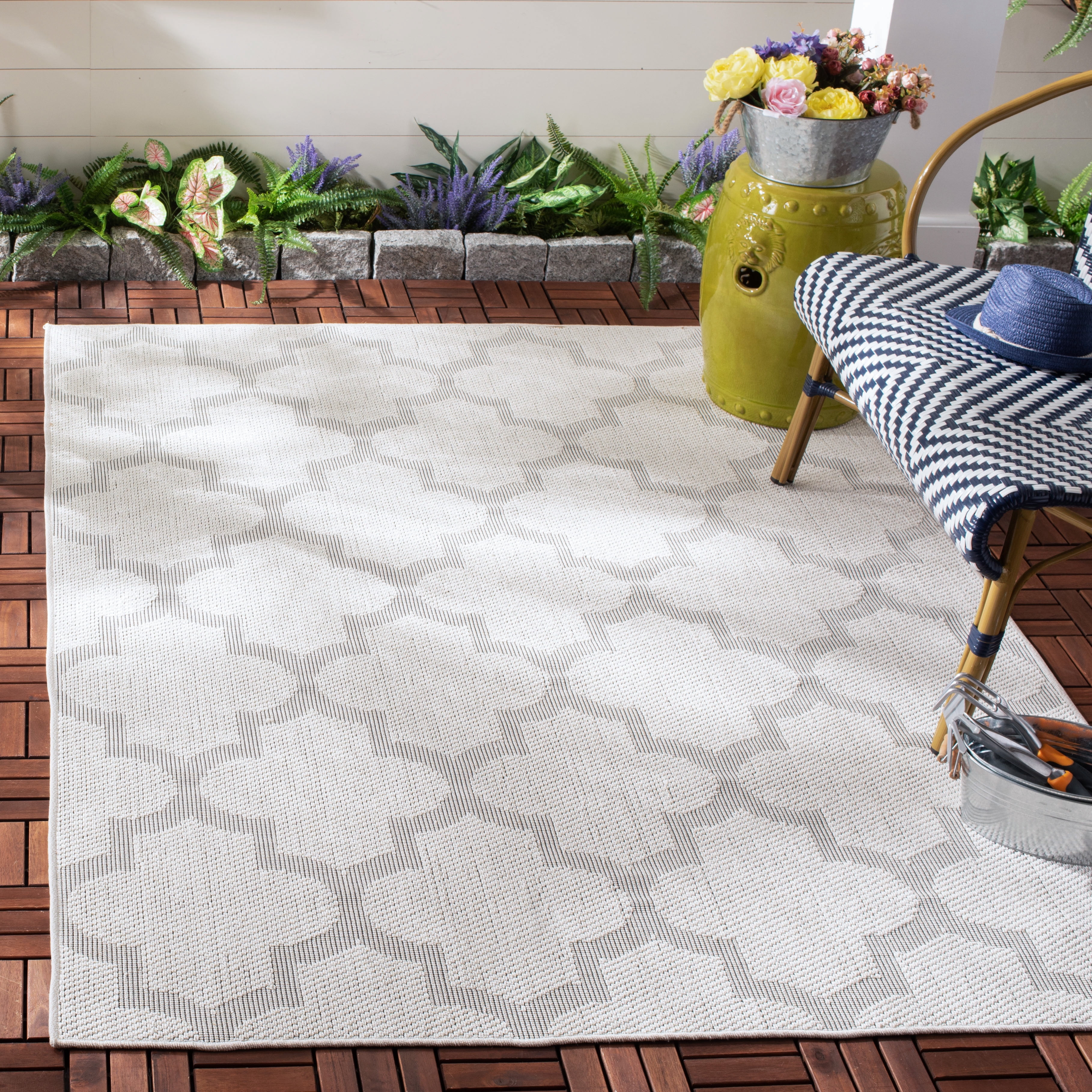 SAFAVIEH Machine Washable Rug Indoor/Outdoor Bermuda Collection - Bermuda Sophie Geometric Machine Washable Indoor/Outdoor Area Rug, Ivory/Light Grey, 6'7" x 9'2"