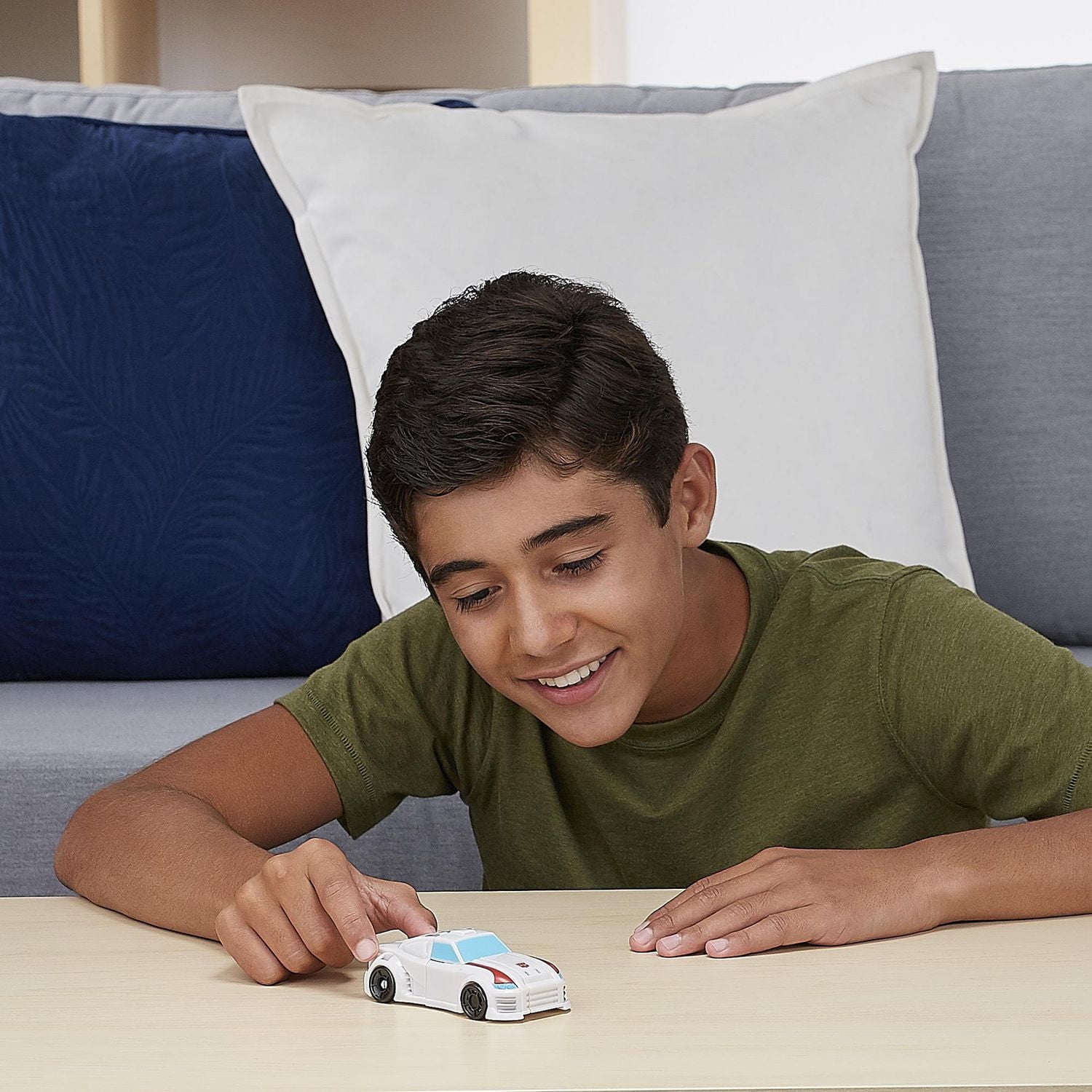 Transformers Toys Cyberverse Action Attackers Warrior Class Autobot Drift Action Figure -- Repeatable Swing Slash Action Attack Move –5.4-inch