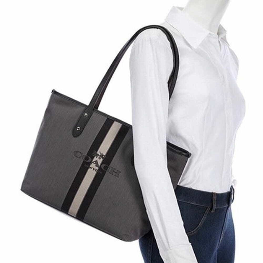 coach horse and carriage jacquard city zip tote