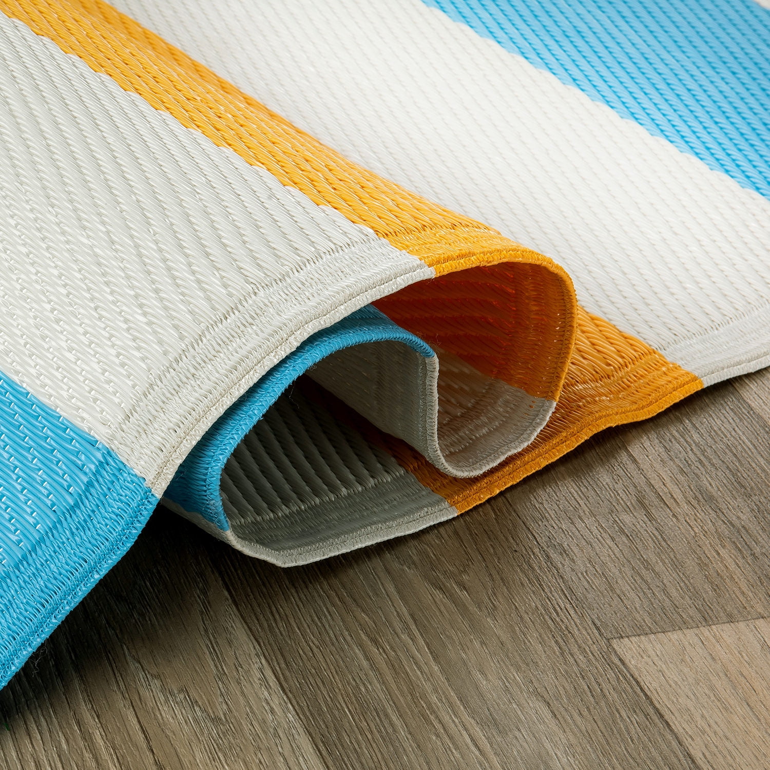 World Rug Gallery Contemporary Stripe Reversible Recycled Plastic Outdoor Picnic Mat, Camping Rug, RV Rug - MULTI 5'x7'