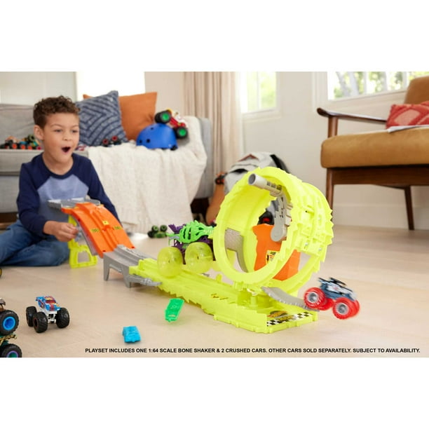 Hot Wheels Monster Trucks Power Smashers Charge & Chase Challenge