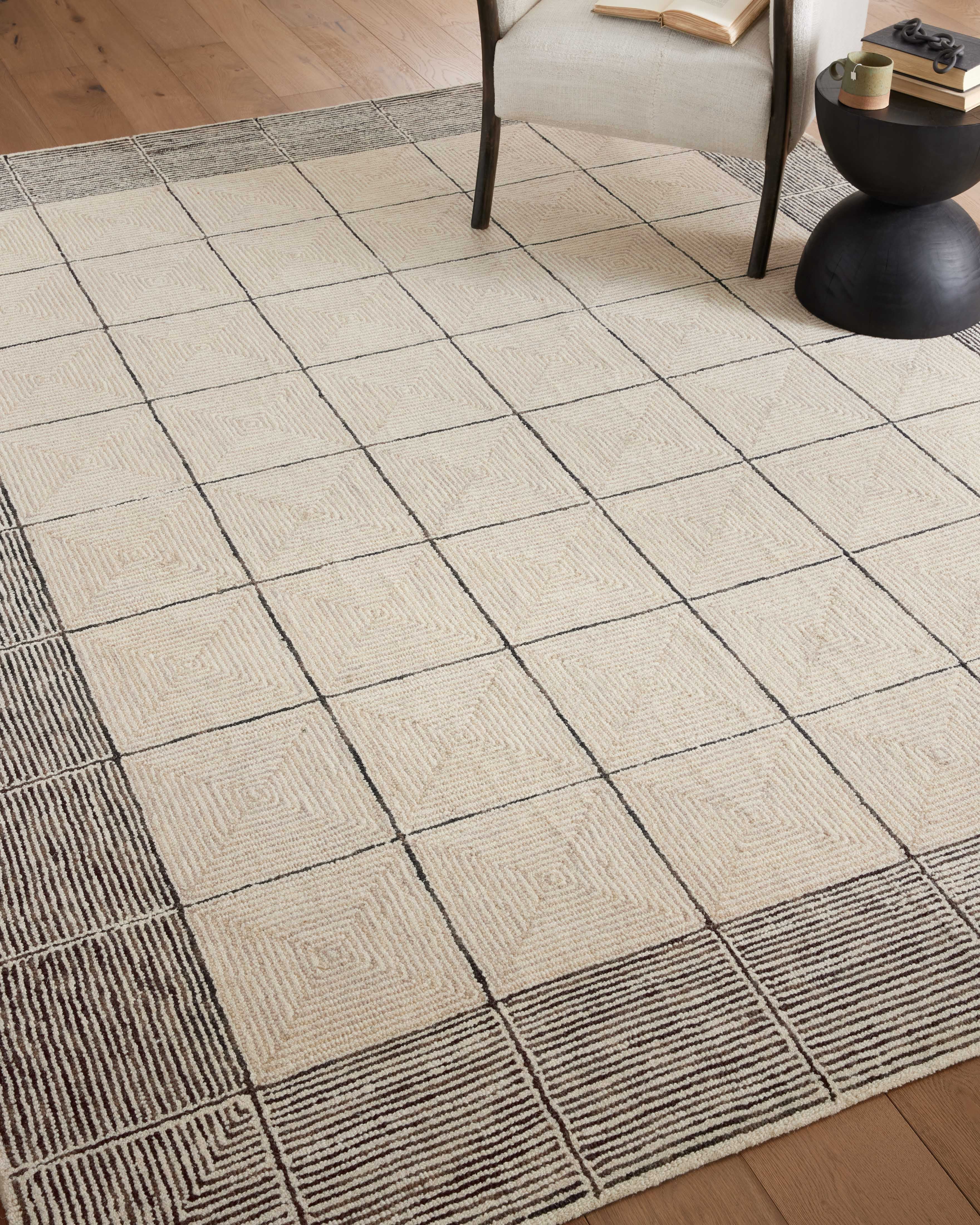 Chris Loves Julia x LoloiFrancis Cream / Black 2'-0" x 5'-0" Accent Rug