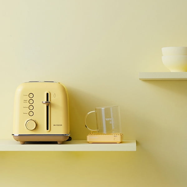 Buydeem 4 Slice Long Slot Crumb Retro Toaster Buydeem Finish/Color: Mellow Yellow