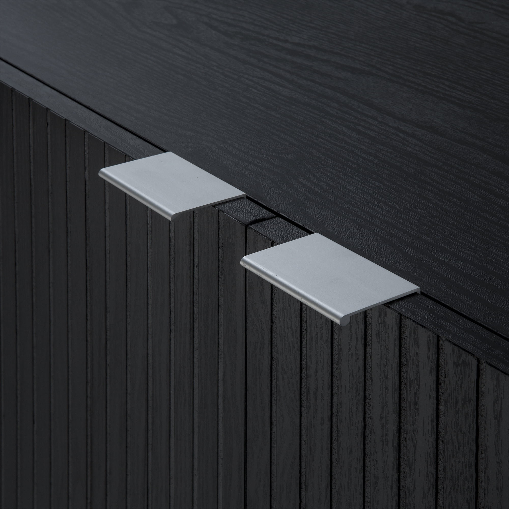 Arik 2 2024 door accent cabinet