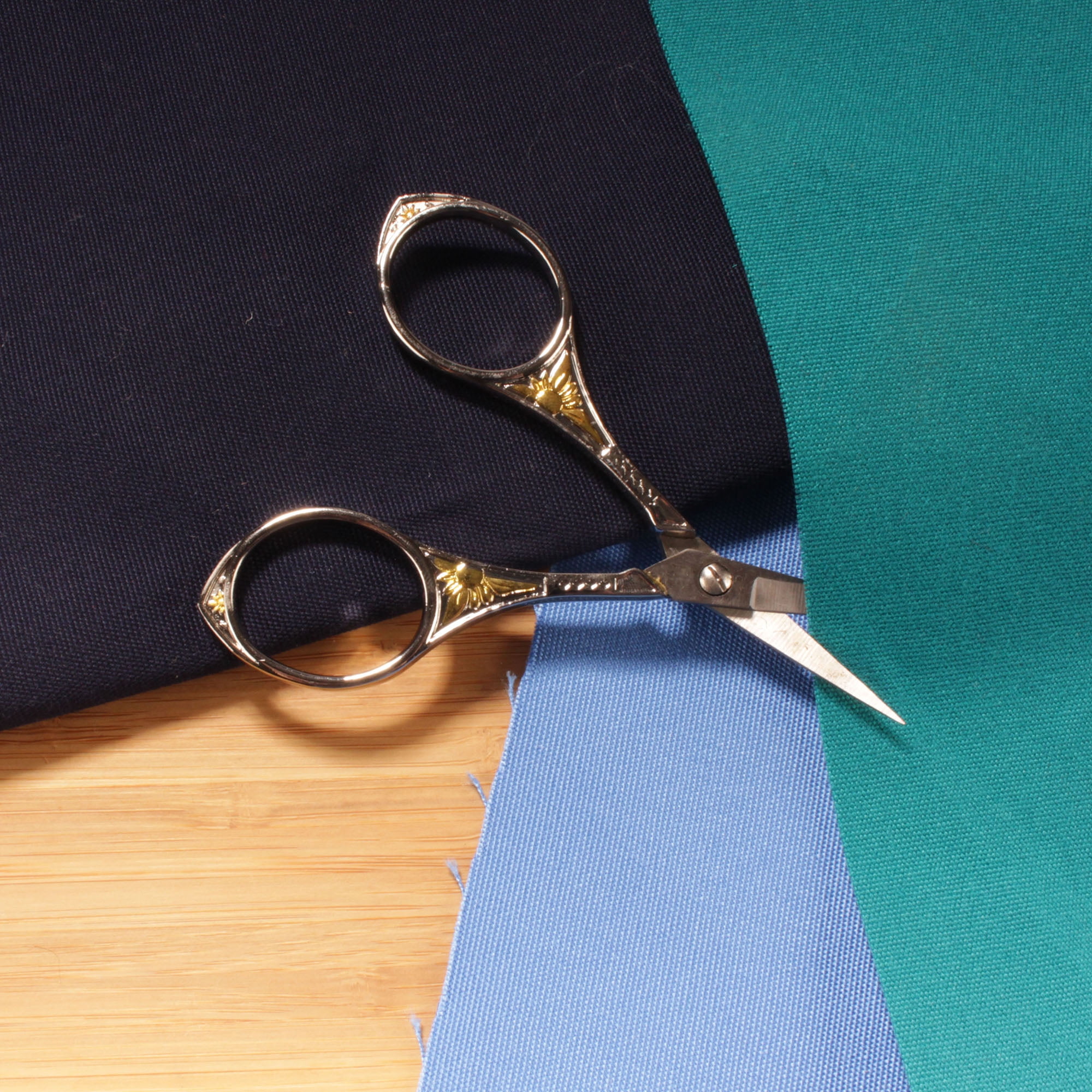 JubileeYarn Sun Motif Embroidery Craft Scissors - Assortment - 30 Pairs