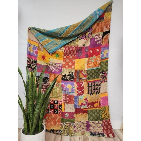 Handmade Cotton Vintage Patchwork Kantha Quilt One Piece Bohemian Reversible Sari Kantha Throw