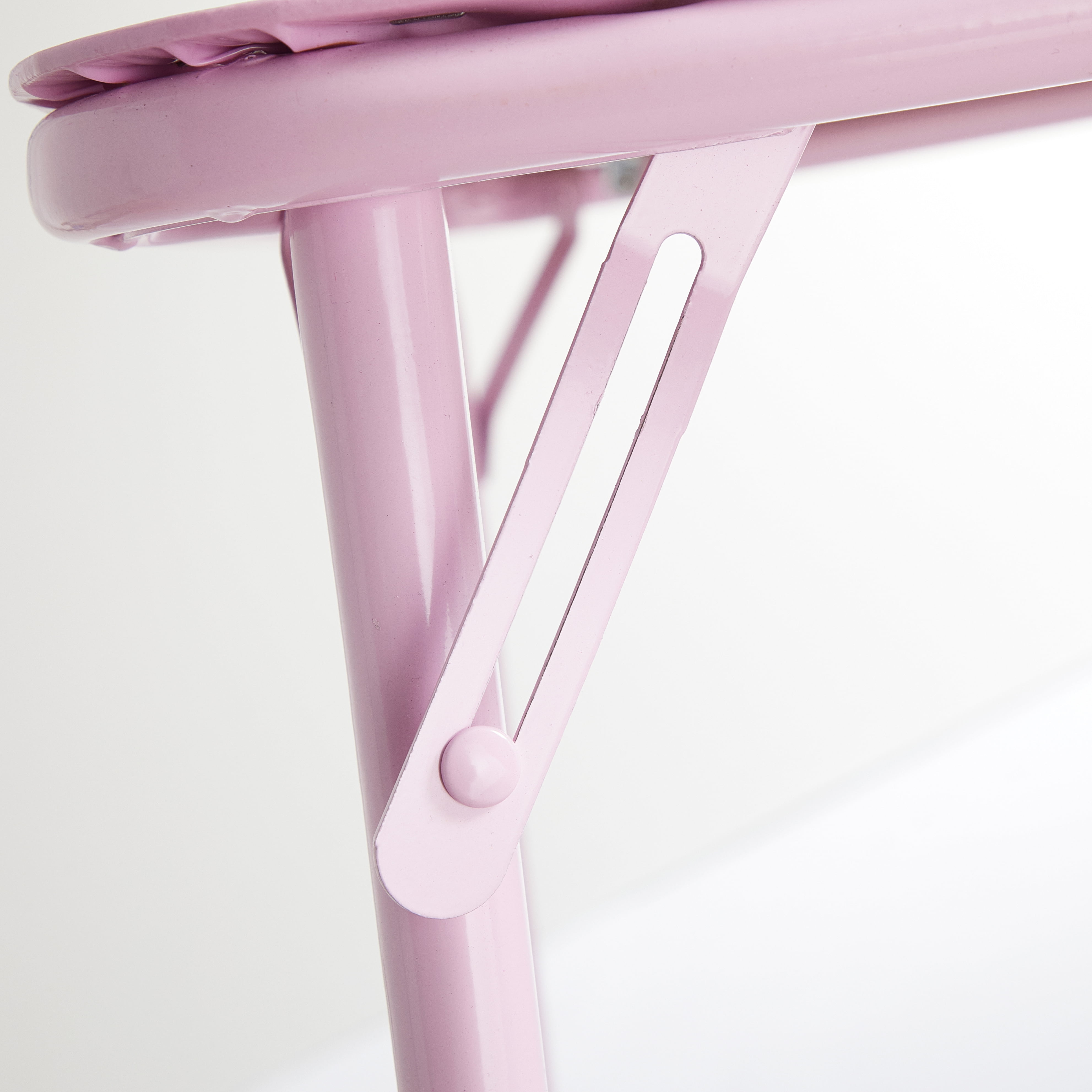 Little Nest 5 Piece Pink Table And Chair Set