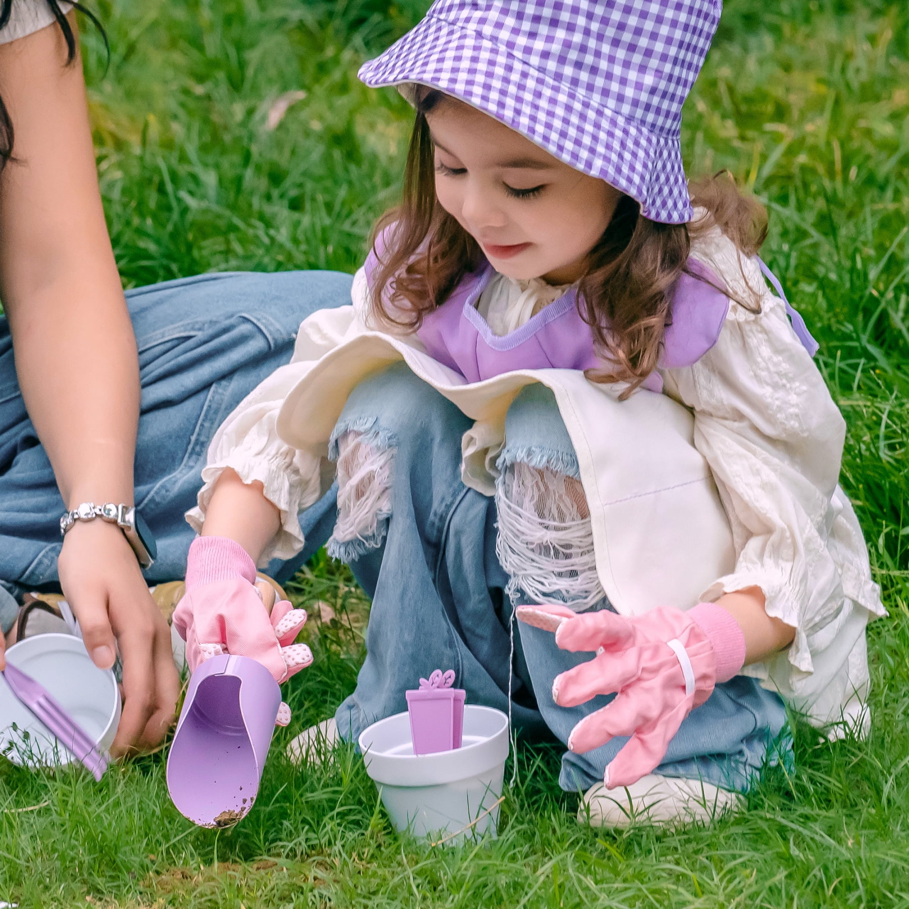 ROBUD Kids Gardening Set, 10 PCS Bow Theme Garden Tools with Shovel, fork, Sand-digging tools, Hat, Storage Bag, Apron, Waterproof Gloves– Educational Outdoor Toy Gift for Girls and Toddlers (Purple)