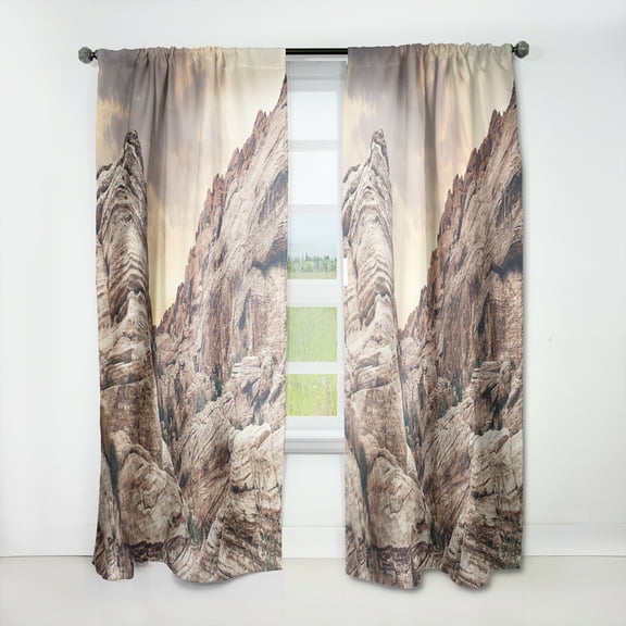Designart 'Scenic Red Rock Canyon in Nevada' Landscape Curtain Panel