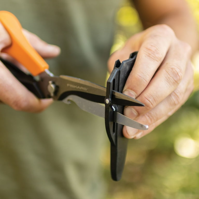 Fiskars Multipurpose Straight Blade Garden Shears photo 8