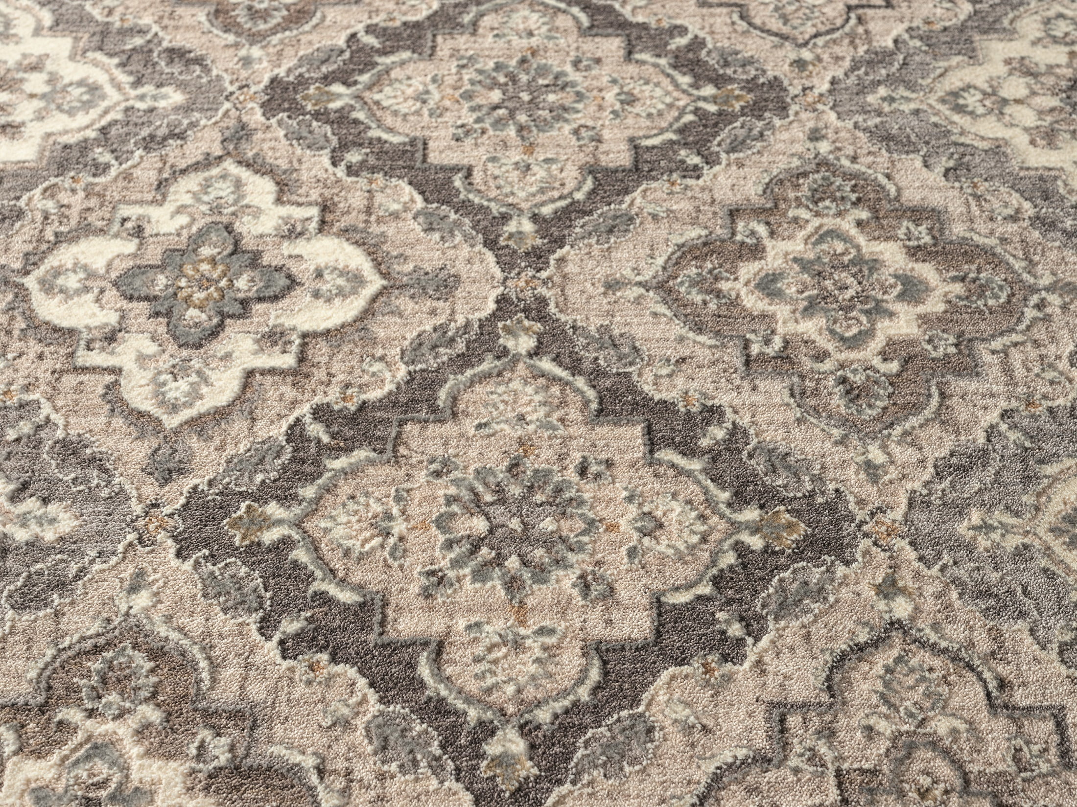 United Weavers Utopia Easton Oriental Border Round Rug, Grey, 7'11" x 7'11"