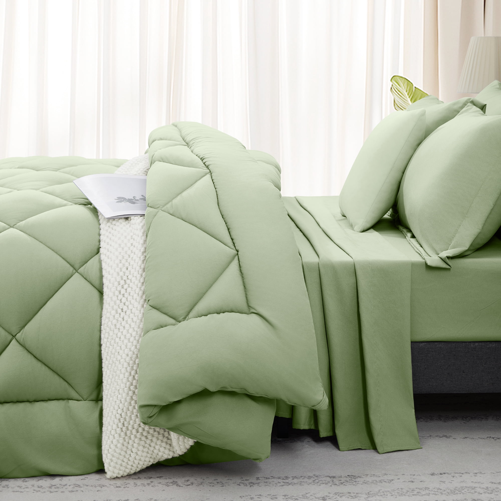 WISHEAD Twin Bed in a Bag Comforter Set with 5 Pieces for Girls and Boys Sage Green All Season Bedding Sets with Comforter, Pillow Sham, Flat Sheet, Fitted Sheet and Pillowcase