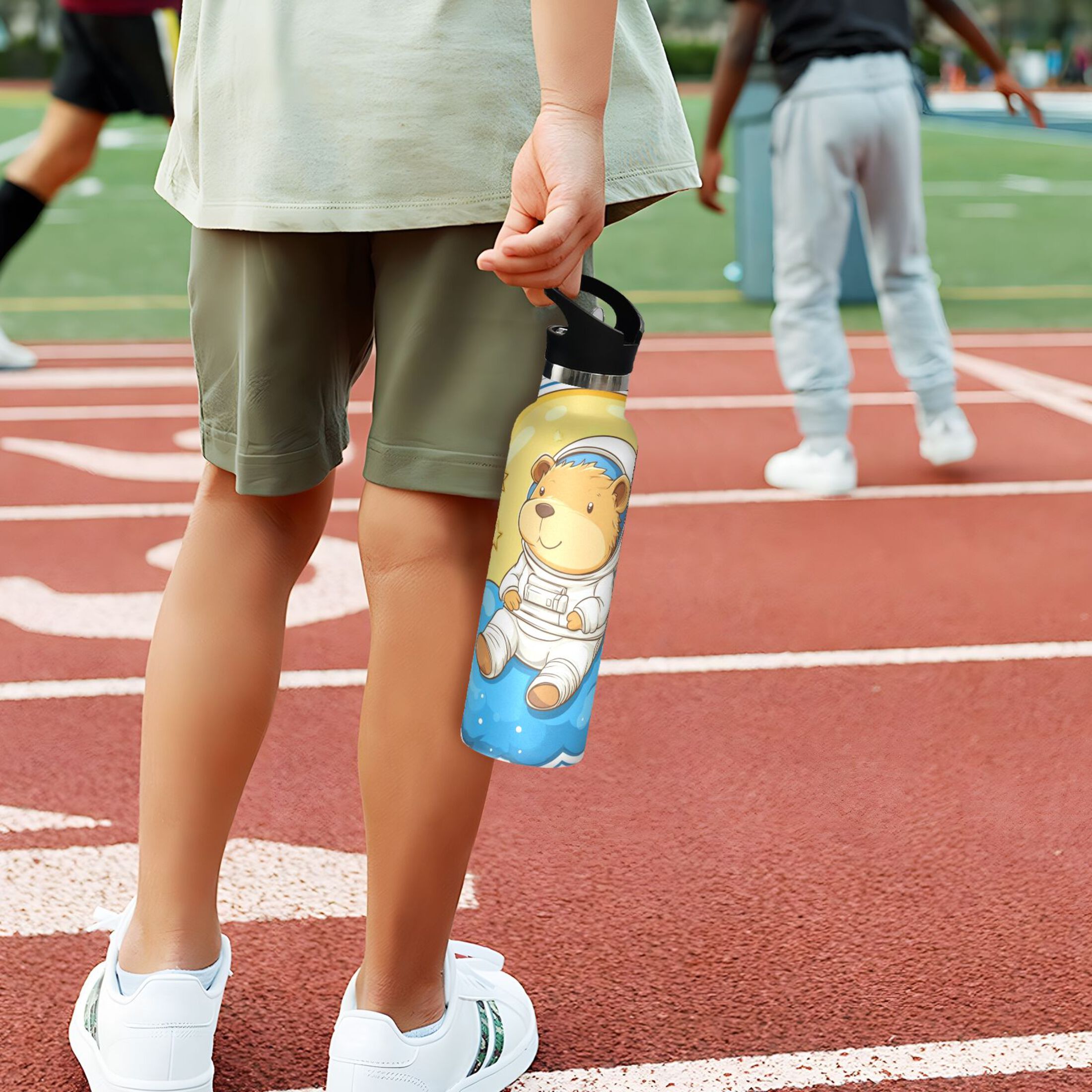 Kids Insulated Stainless Steel Sports Water Bottle 600ml (20oz) Astronaut Capibara