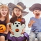 thumbnail image 1 of Almohada de Halloween con Fantasmas | Cojín decorativo para sofá, cama, sofá, silla | Material de felpa suave | Costura exquisita | Decoración divertida para el hogar | 1 Pieza | Opciones de 15,7, 1 of 7