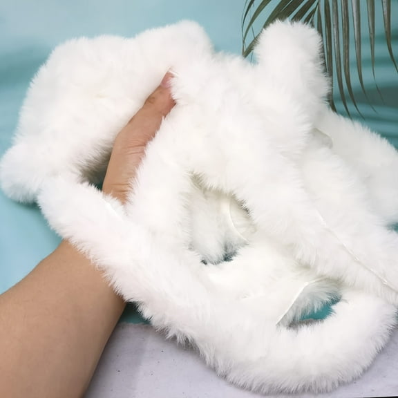 1 roll of extra-long 16.4-foot elegant white faux fur garland with soft, plush texture - Easy to hang, perfect for large trees and home decor