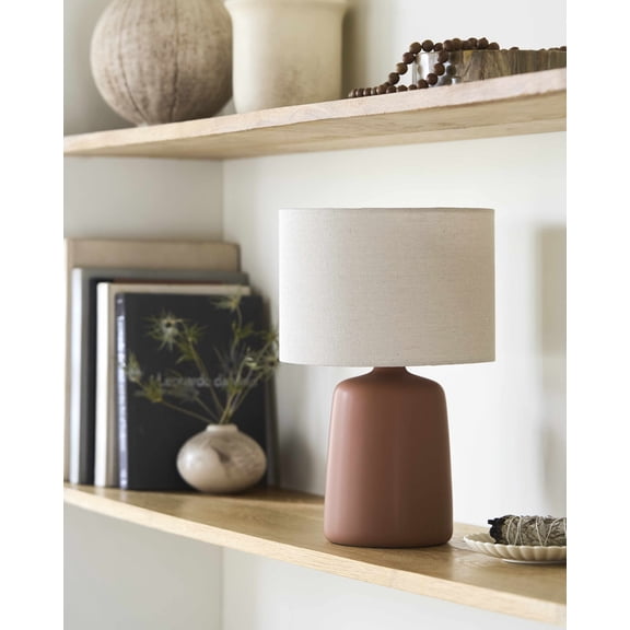 BoutiqueRugs Chiquimula Table Lamp