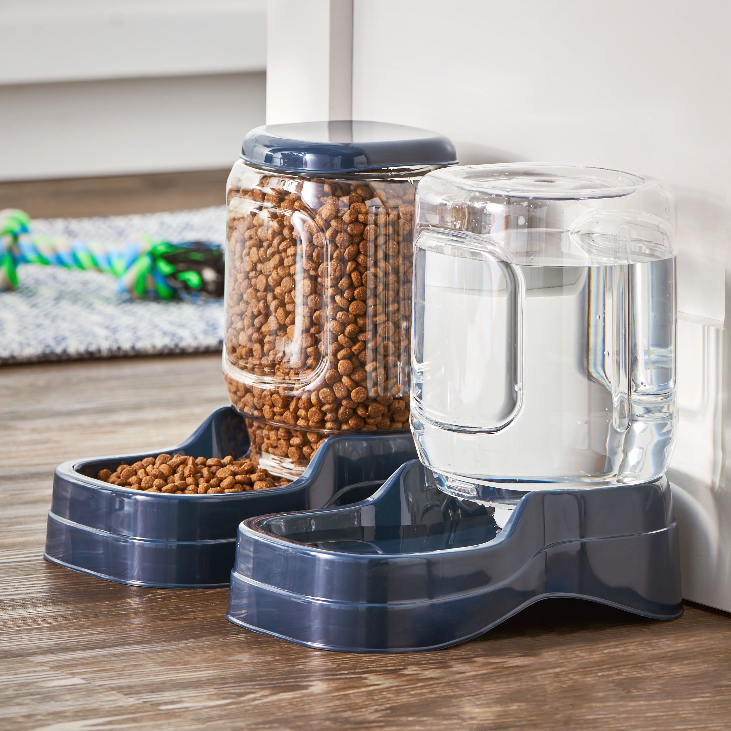 Vibrant Life Medium Gravity Pet Feeder - Dark Gray Base & Clear Bottle - 5 lb