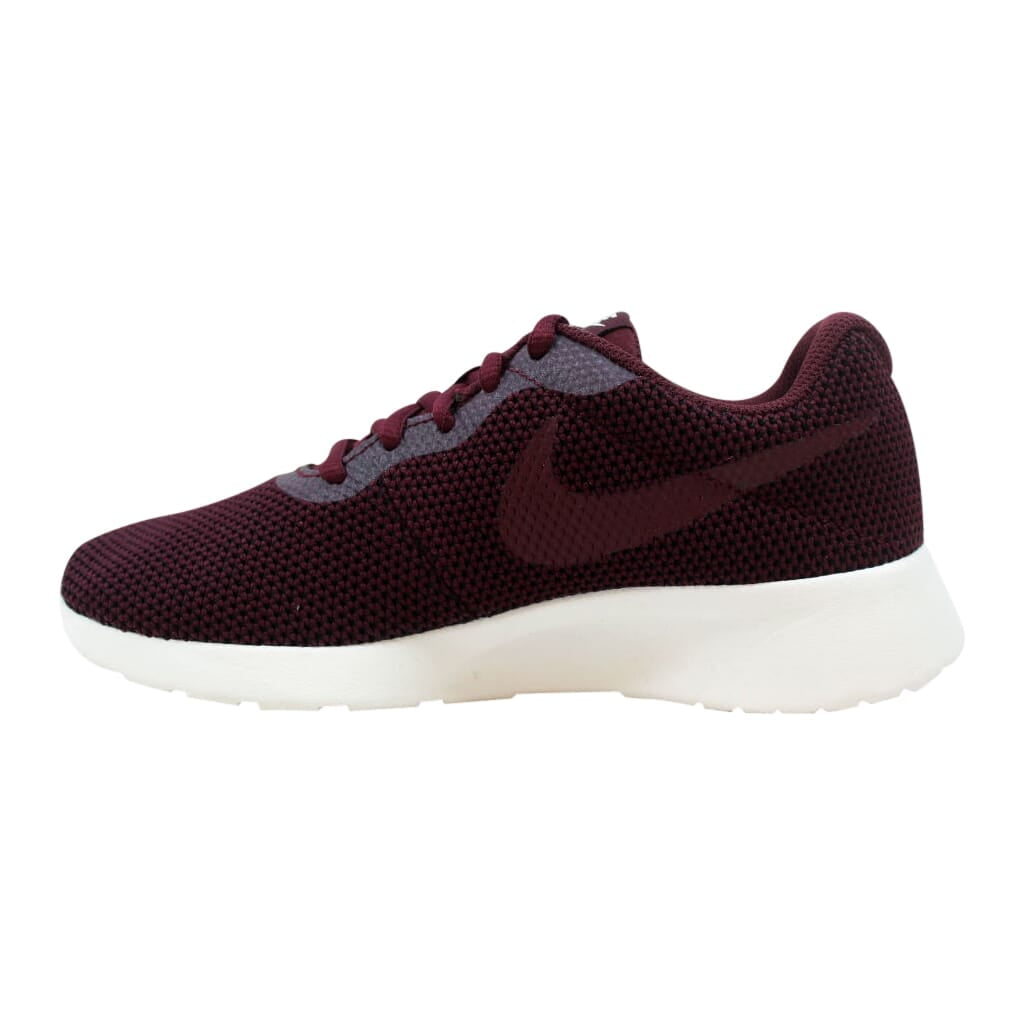 Nike Tanjun SE Night Maroon/Sail 844908 