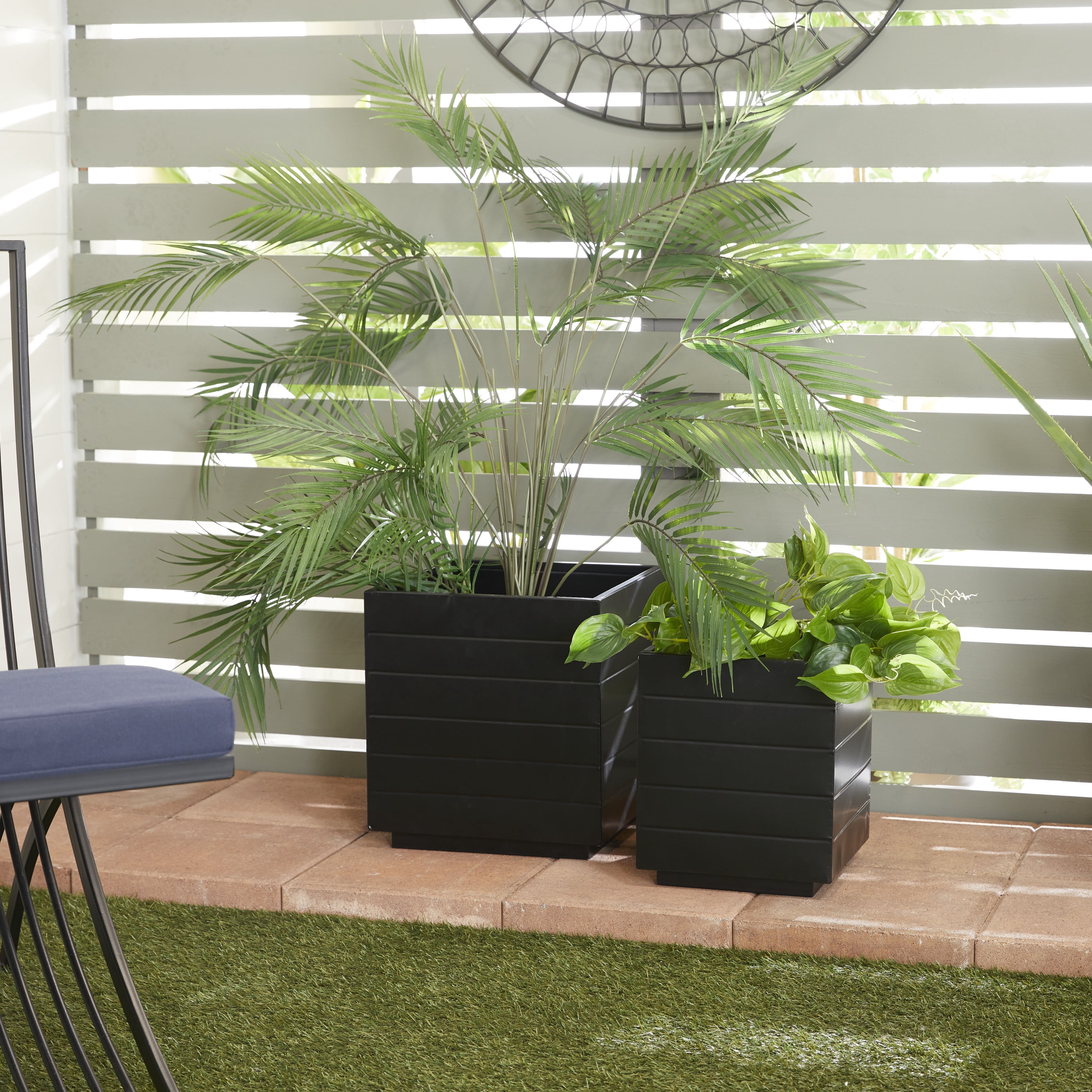 CosmoLiving by Cosmopolitan 13", 10"W Indoor Outdoor Black Metal Planter (2 Count)