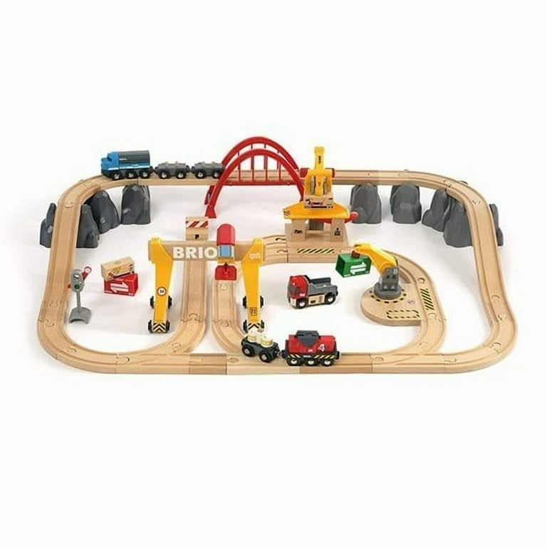 BRIO Deluxe Cargo Train Set with Battery Operated Wooden Track for