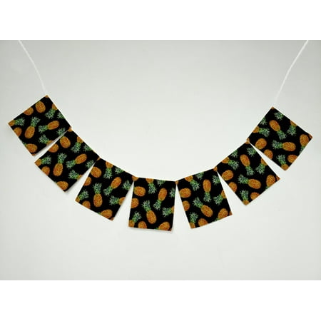 GCKG Tropical Beach Hawaiian Pineapple Banner Bunting Garland Flag Sign for Home Family Party Decoration