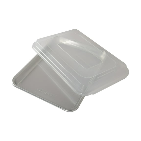 Nordic Ware Natural Aluminum Quarter Sheet with Lid, Silver