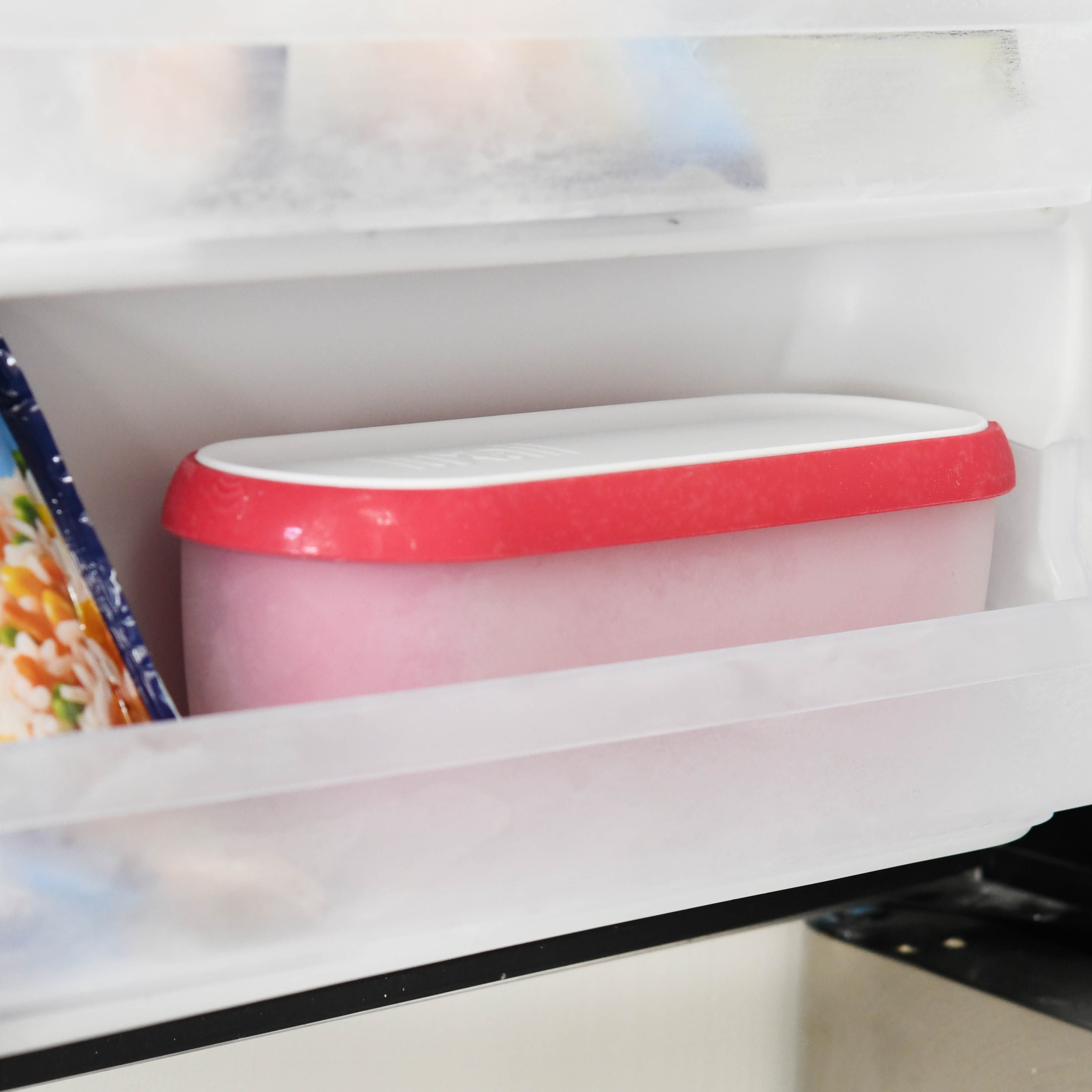 Luxail Ice Cream Containers, 1.5 Quart, Red and Burgundy