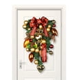 thumbnail image 1 of Ramas Decorativas Plásticas Del Pino La Guirnalda La Navidad Invertidas 11.7In para La Casera, 1 of 9