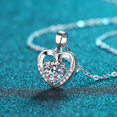 thumbnail image 3 of Colliers Cœur pour Femmes, Collier Pendentif, Collier Pendentif Cœur en Argent Sterling 925 avec Diamant Simulé, 3 of 4