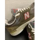 thumbnail image 2 of NEW BALANCE MR993MAC MARINES OLIVE GREEN SHOES MEN'S SIZE 8.5 D, 2 of 6