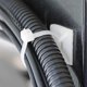 thumbnail image 3 of 200 bridas blancas resistentes de 3/4" con bridas de 8" y 200 tornillos, clips adhesivos para cables, clips autoadhesivos para cables, anclaje para gestión de cables, 3 of 5