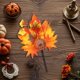 thumbnail image 5 of Decoración de Rama de Calabaza para Halloween | Piña de Hoja de Arce Naranja con Acentos de Frutos Rojos | Corona de Otoño de Plástico de 25 Cm para El Festival de La Cosecha, Ideal para Decorar El H, 5 of 6