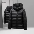 thumbnail image 2 of Chaqueta de plumón ultraligera con capucha extraíble para hombre, chaqueta de invierno de diseñador para hombre, chaqueta acolchada con relleno de plumón de pato 2024, 2 of 4