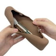 thumbnail image 4 of Fiudx Portabrochas de Maquillaje Suave, Organizador de Viaje con Cierre Magnético, Caja Lavable para Brochas, Bolso de Moda Portátil, Accesorio Esencial para Adictos a La Belleza, Accesorio para Llev, 4 of 4