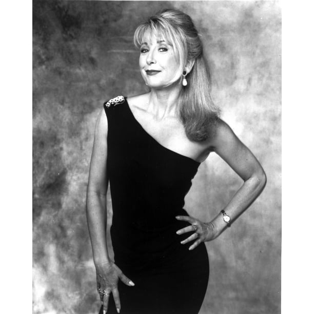 Teri Garr Posed In Black And White Photo Print 24 X 30 Walmart Com Walmart Com