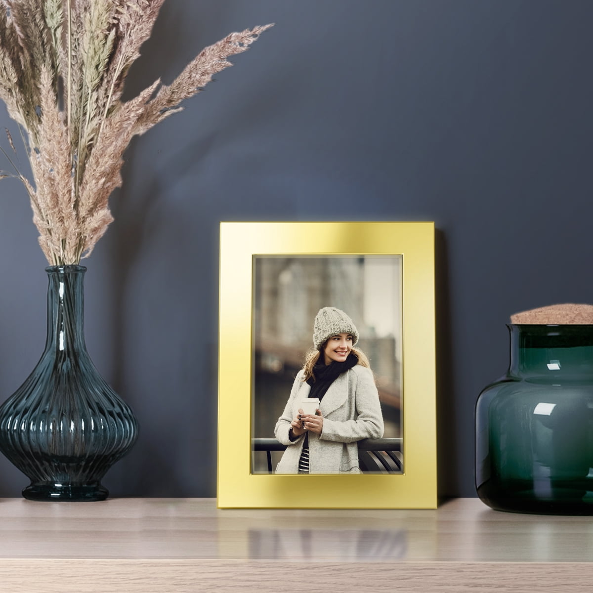 3.5x5 Solid Wood Picture Frame -Gold