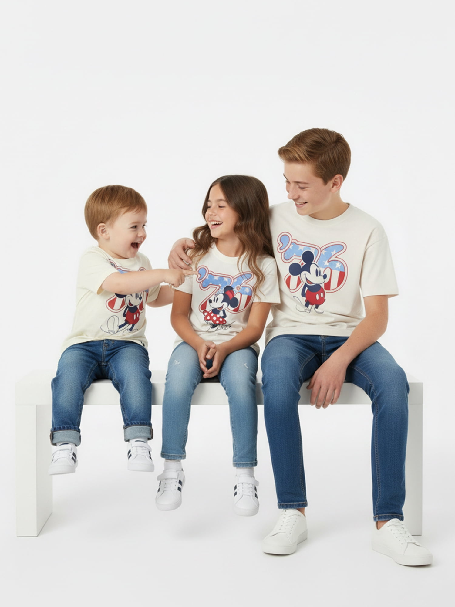 Minnie Mouse Girls 76 Patriotic Americana Graphic Tee, Sizes 4-18