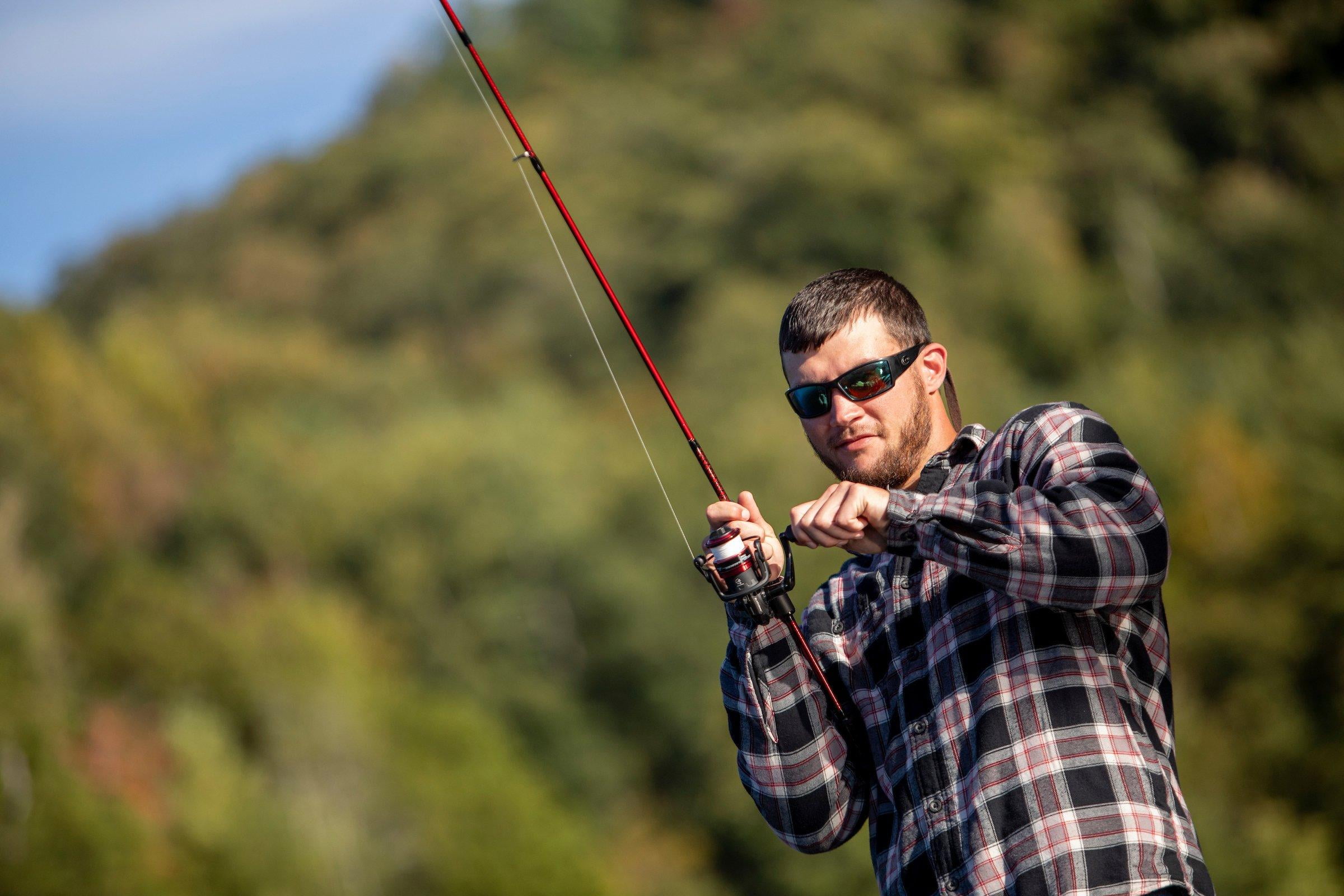 Ugly Stik Carbon Spinning Fishing Rod, 7', Medium Heavy
