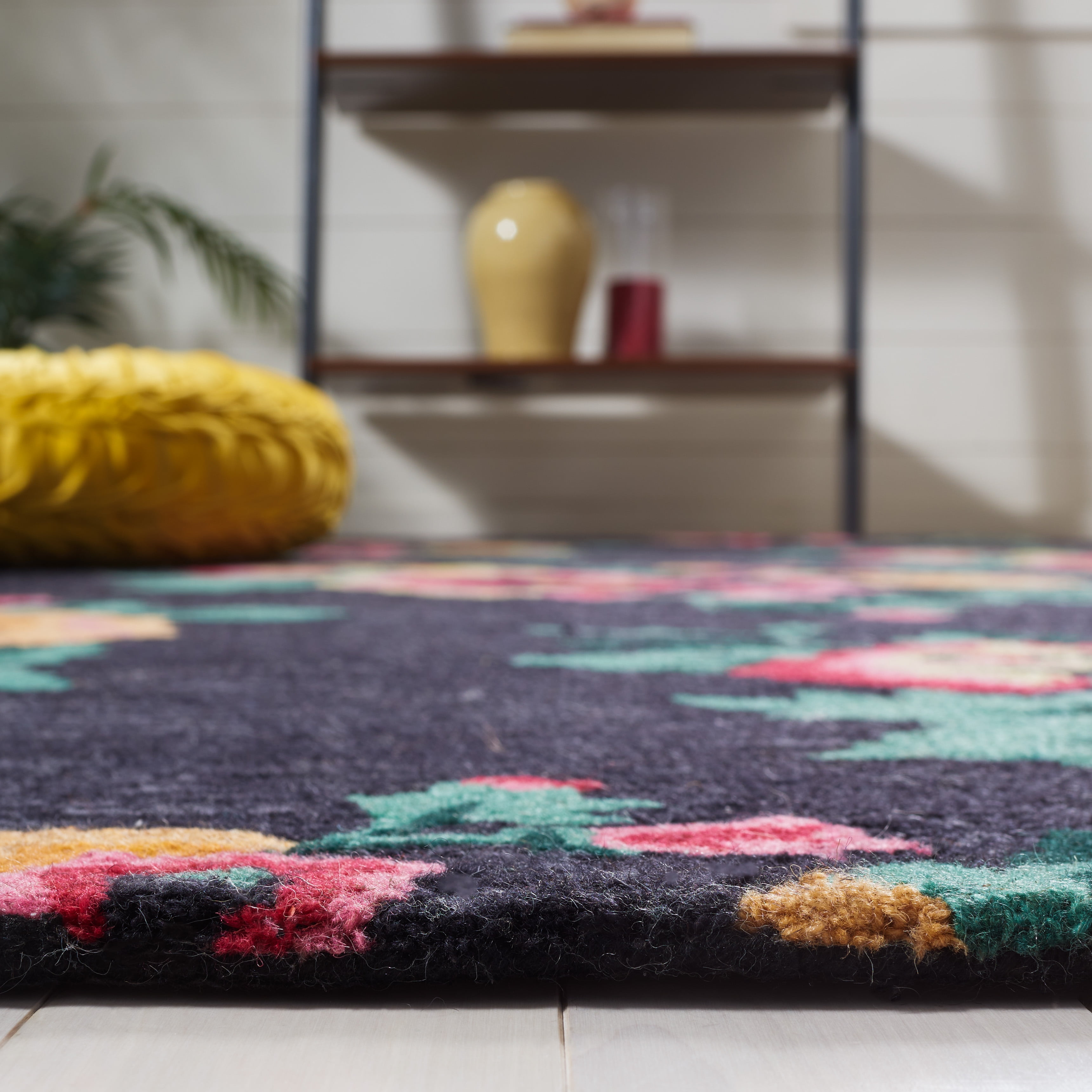 SAFAVIEH Jardin Rumen Floral Wool Area Rug, Black/Pink, 5' x 8'