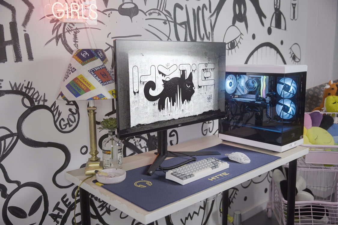 iBUYPOWER Y40 PRO White Gaming PC Desktop Computer Intel Core i9 14900F CPU, NVIDIA GeForce RTX 5080 16GB GPU, 32GB DDR5 RGB RAM, 2TB NVMe SSD, Windows 11 Home, Keyboard, Mouse - Black Y40WI9N5801