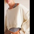 thumbnail image 4 of Sudadera Corta para Mujer, Cuello Redondo, Larga, Talla Grande, Otoño-Invierno 2025, Estilo Jersey Holgado. Crema L, 4 of 8