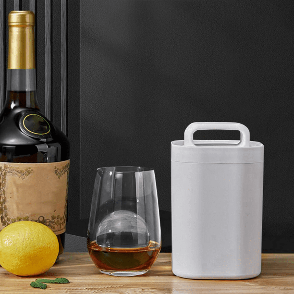 2X Crystal Clear Ice Maker Spherical Whiskey Tray Whiskey Round Bubble-Free Square 3D Sphere Mold Mould Ice Box