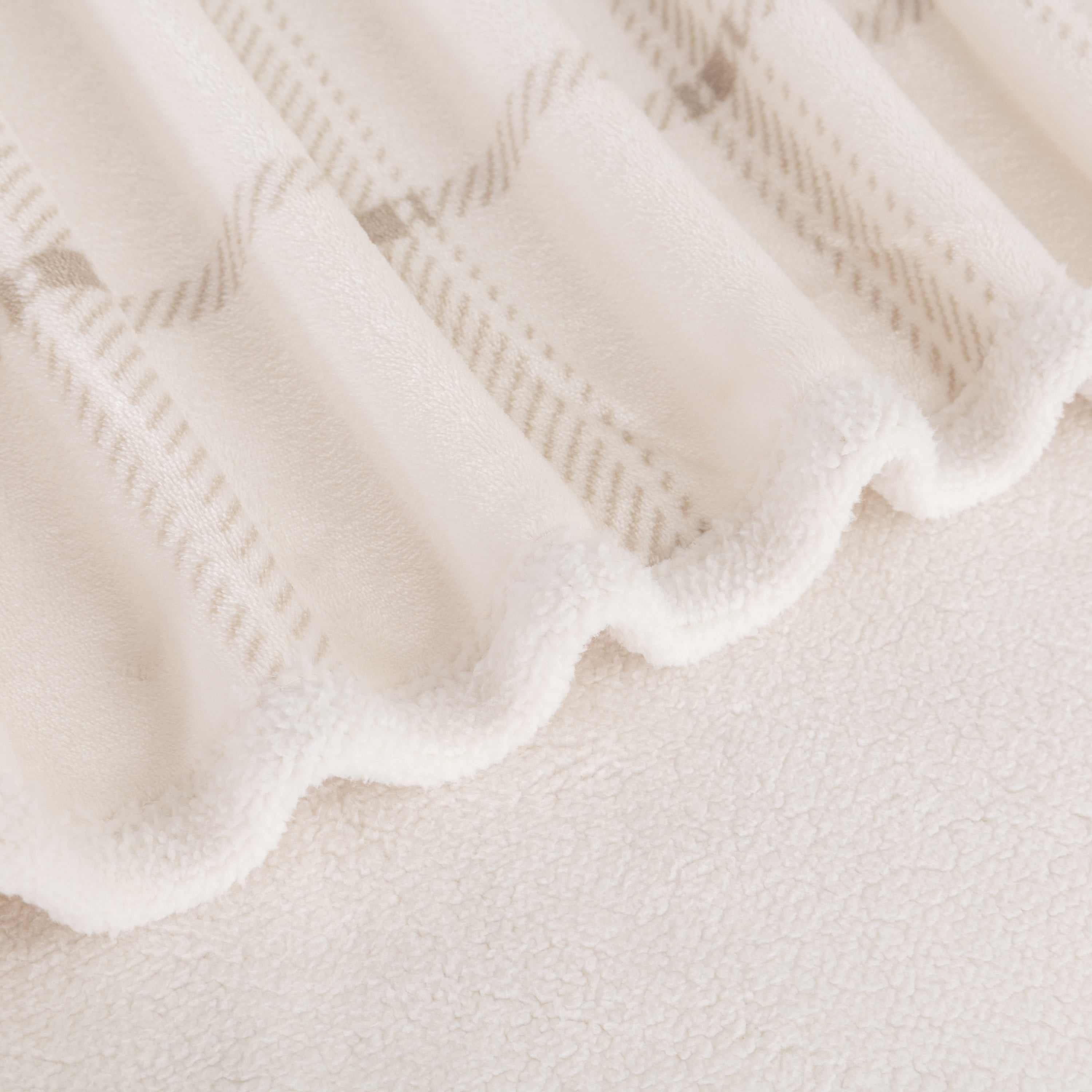 Mainstay Reversible Velvet Plush And Faux Shearling Throw Blanket, Beige Plaid, Standard