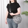 thumbnail image 4 of Deporte Ocio Riñonera Informal para Mujer Al Aire Libre Con Correa Ajustable, 4 of 9