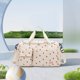 thumbnail image 1 of Xihbxyly Bolso de Mano con Estampado de Fresa, Bolso de Mano de Gran Capacidad con Compartimento para Zapatos y Separación Entre Ropa y Artículos Húmedos y Secos, Bolso Ligero de Pana para Fin de Sem, 1 of 7